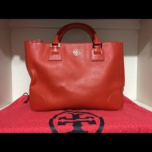 🚨SOLD🚨Tory Burch Robinson